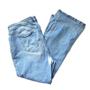 torrid Jeans - Torrid Relaxed Boot Distressed Light Wash - 18W torrid Jeans - Torrid Relaxed Boot Distressed Light Wash - 18W